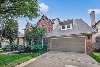 Building Photo - 214 Kentwood Ridge Ct