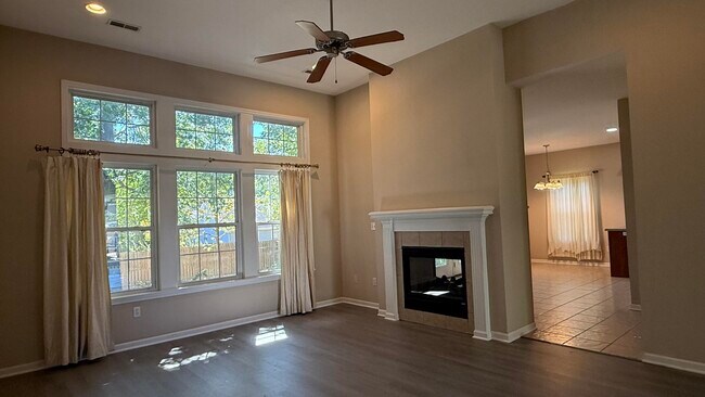 Building Photo - 4806 Cedar Crest Ln