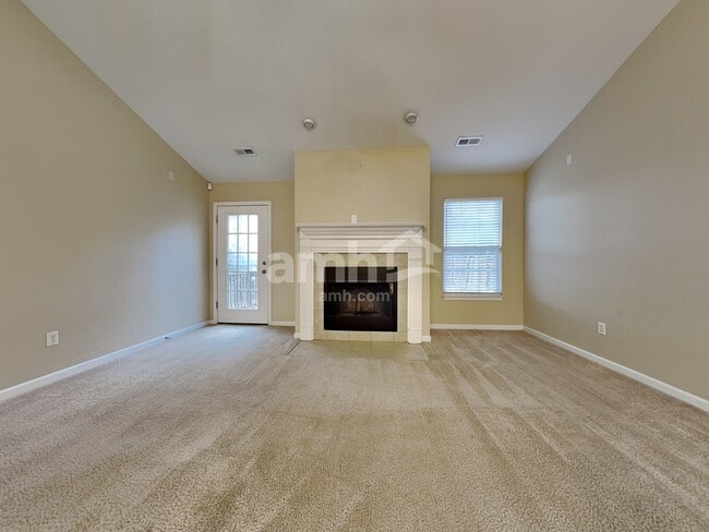 Building Photo - 10429 Kentwell Rd