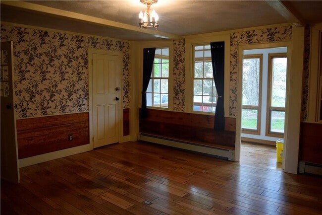 Formal Sitting Room - 8 Abbott Run Valley Rd