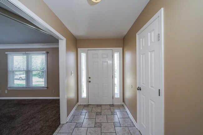 Building Photo - 7017 Field View Ct