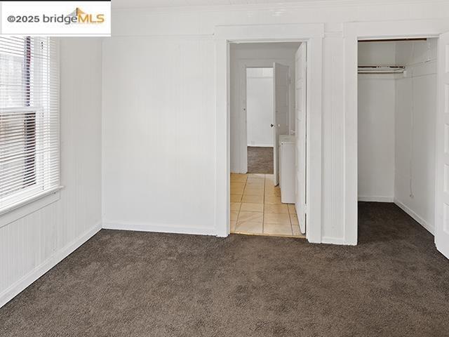 Foto del edificio - 1655 E 32nd St