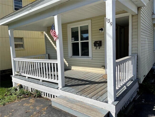 Building Photo - 139 W Schuyler St