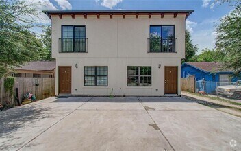 Building Photo - 1718 Roxella St