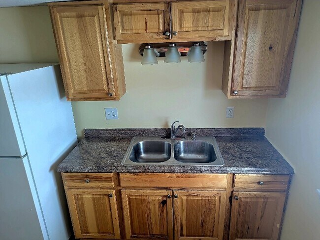 Foto del edificio - 1064-1068 Main St