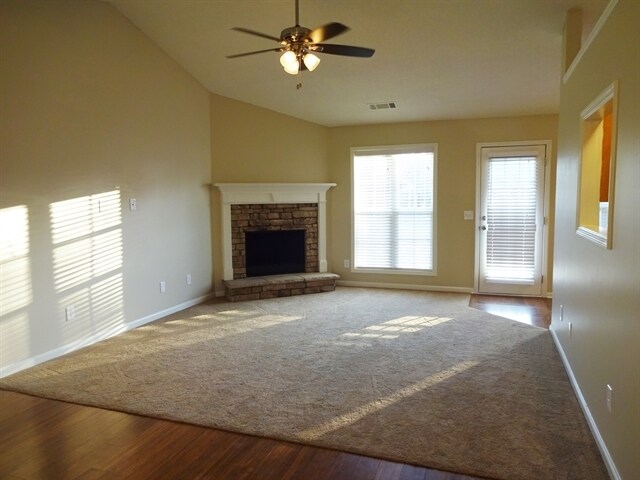 Foto del edificio - 603 McDowell Ln