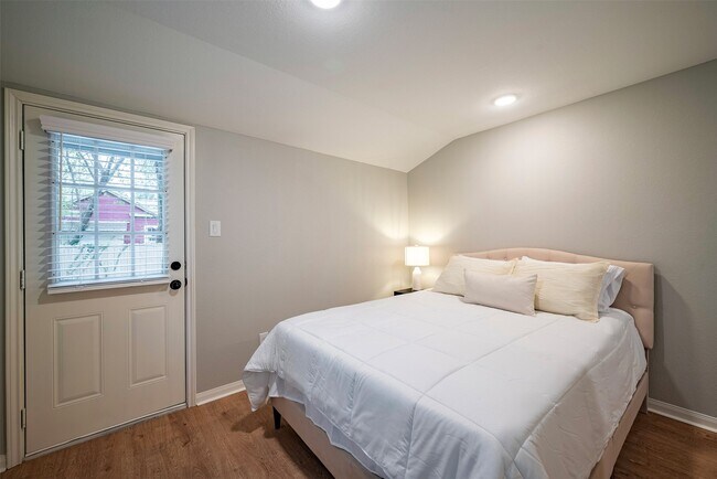 Foto del edificio - 1714 Mary St