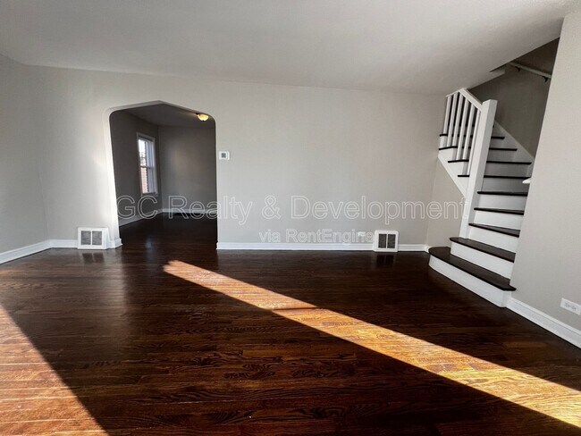 Foto del edificio - 9121 S Utica Ave