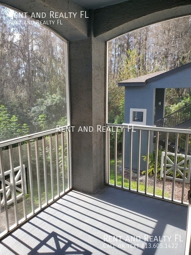 Building Photo - **SPACIOUS CONDO LOCATED CLOSE TO USF**