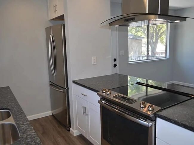 Building Photo - 5711 Calmor Ave