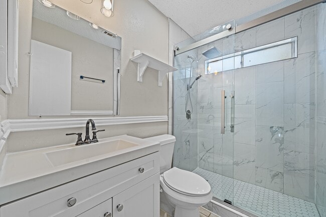 Building Photo - 11123 Gatesden Dr