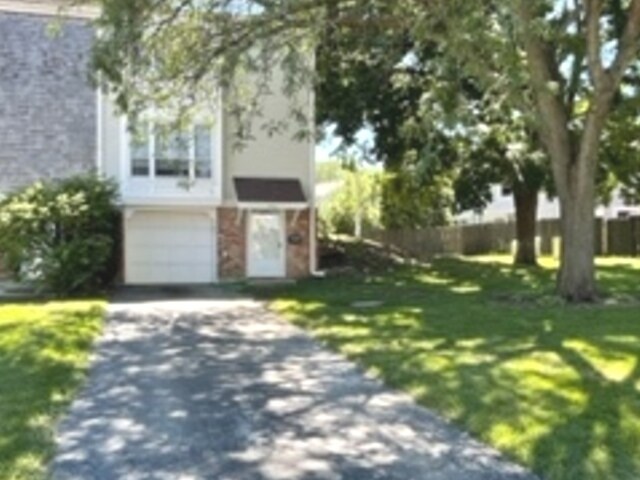Primary Photo - 1947 Governors Ln