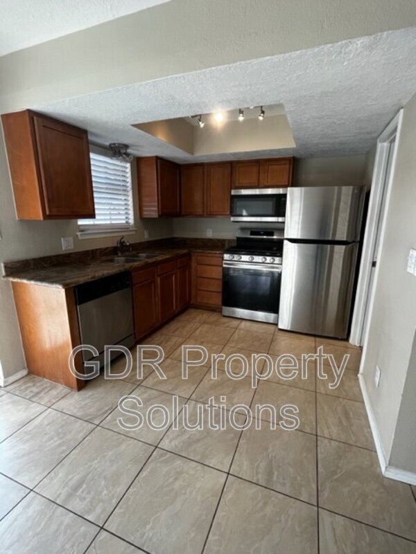 Foto del edificio - 700 Fruit Ave NW