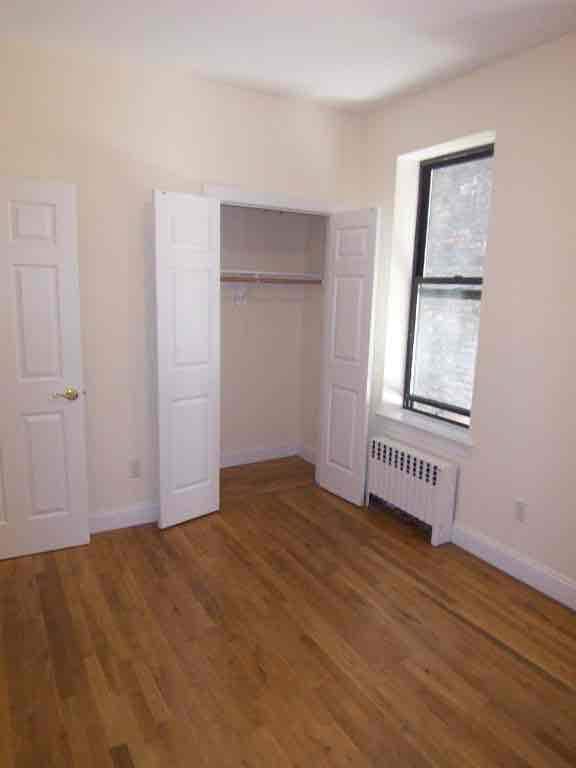 Building Photo - 180 W 103rd St