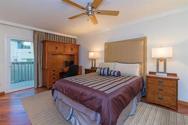 Foto del edificio - Immaculate, two-story Condo in Oceanside!