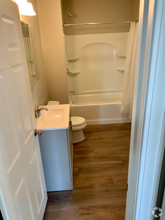 North SuburbsEssex Basement Apartments for Rent Lynn, MA 2 Rentals