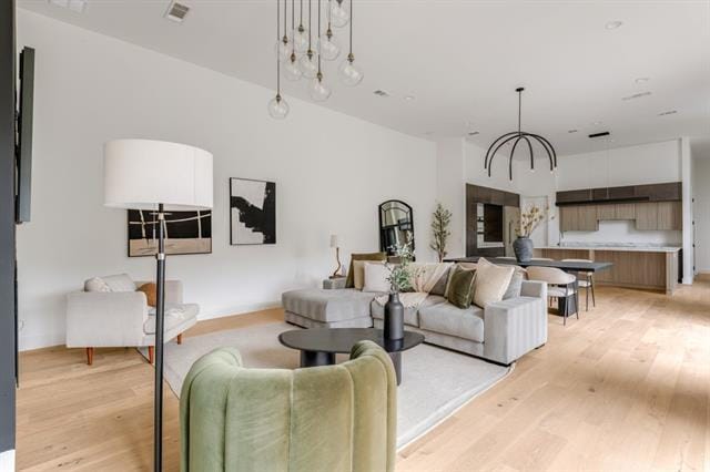 Foto del edificio - 3812 Beechwood Ln