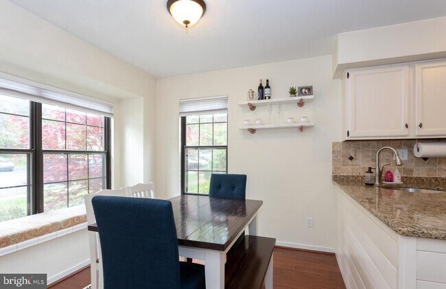 Building Photo - 268 Walnut Springs Ct