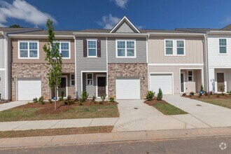 Building Photo - 3535 Cardinal Dr