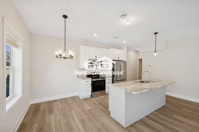 Foto del edificio - 3413 Douglas Dr N