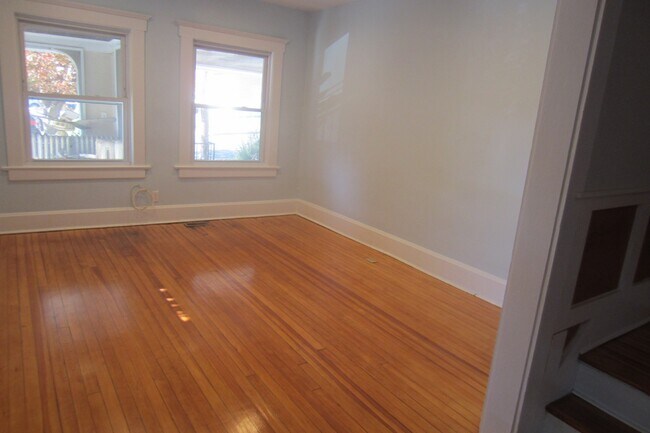 Foto del edificio - 15 Hawthorne Pl