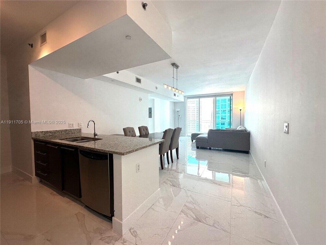 Foto principal - 951 Brickell Ave