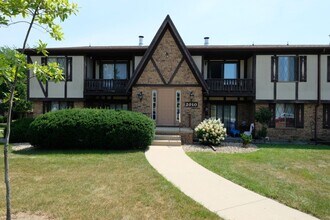 Building Photo - 2010 Tracy Dr