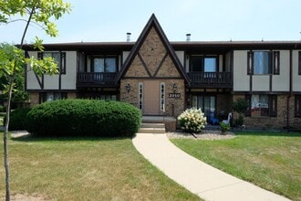 Building Photo - 2010 Tracy Dr