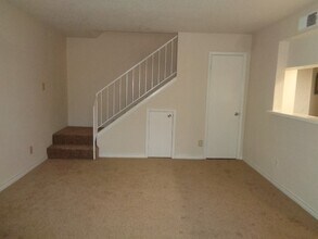 Building Photo - 5644 Birchmont Dr