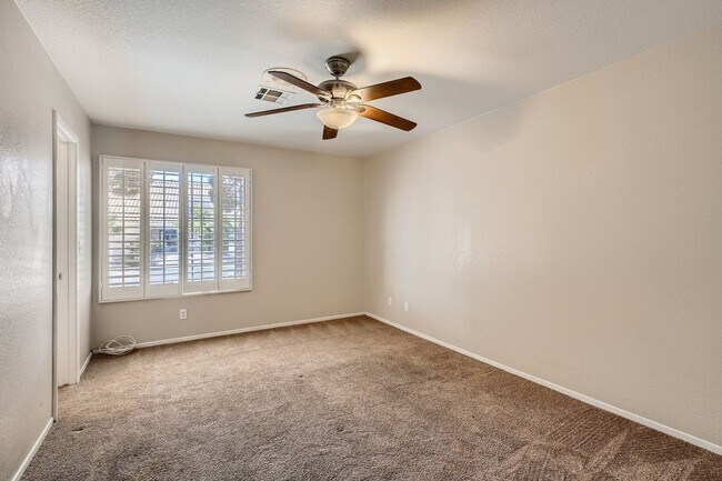 Building Photo - 2224 Bear Valley St