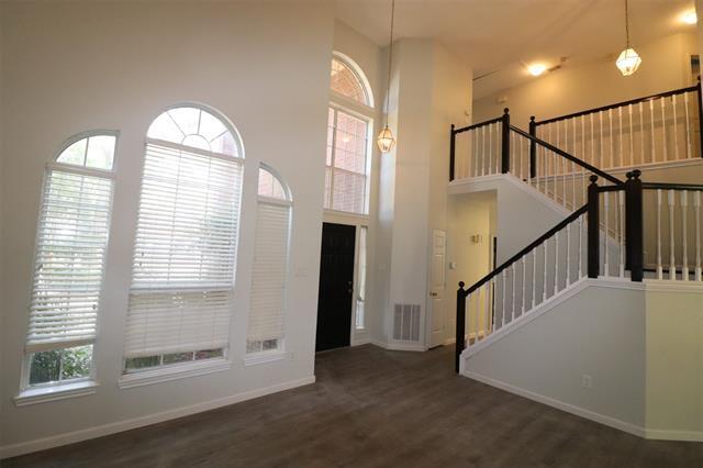 Foto del edificio - 2209 Heatherton Pl