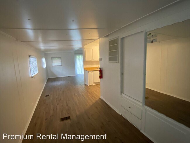Building Photo - 3 br, 1.5 bath House - 4516 Usher Ave