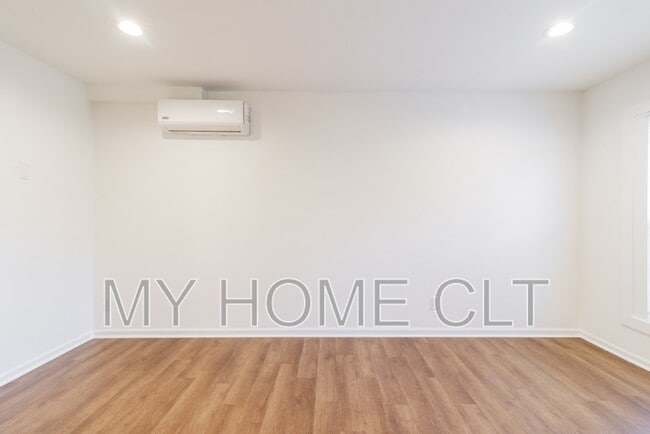 Foto del edificio - 929 Cantwell St