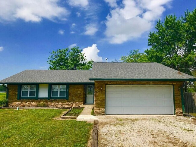 Building Photo - 3820 Five Points Rd