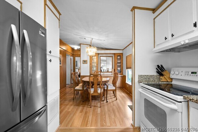 Foto del edificio - 7894 SE Saratoga Dr