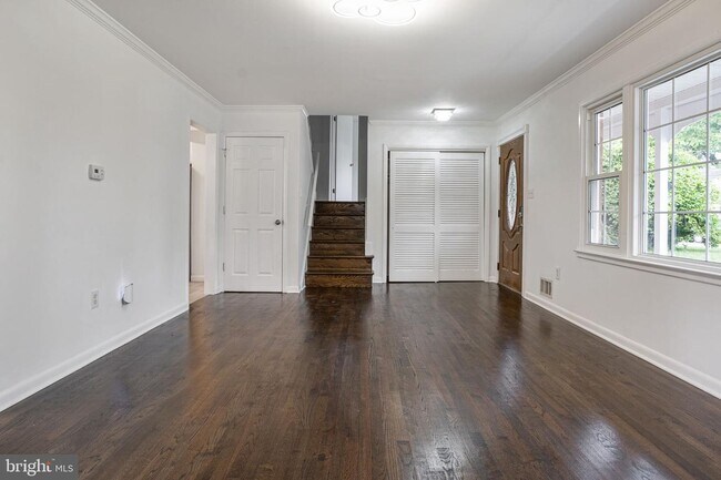 Foto del edificio - 4809 Camelot St
