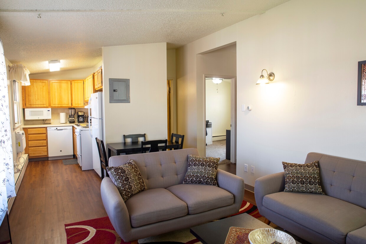 Living Room and Kitchen - South Oak