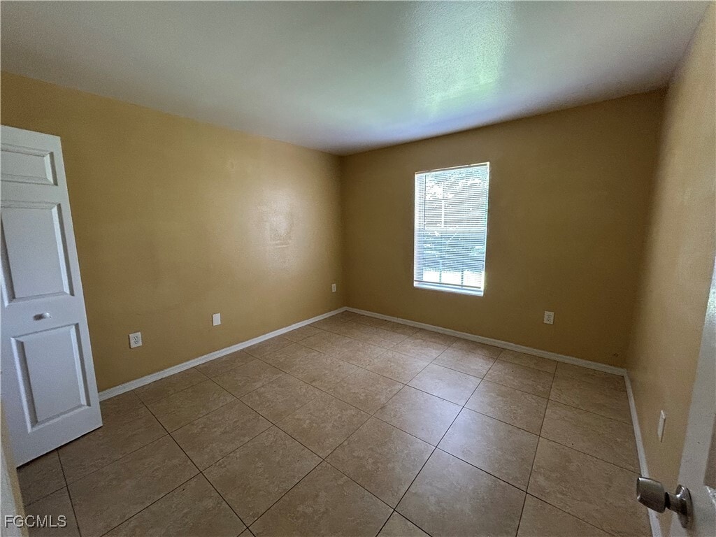 Building Photo - 211 Park Ave