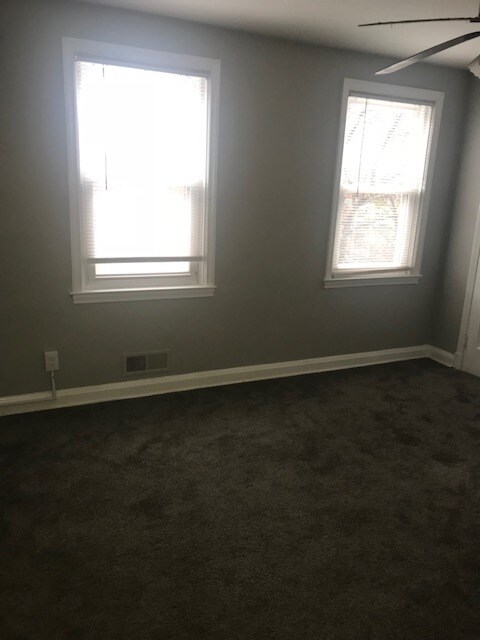 Building Photo - 3944 Chesterfield Ave