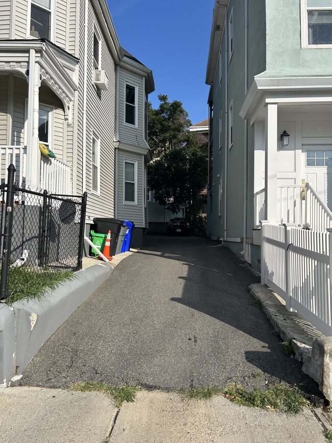Building Photo - 30 Egleston St