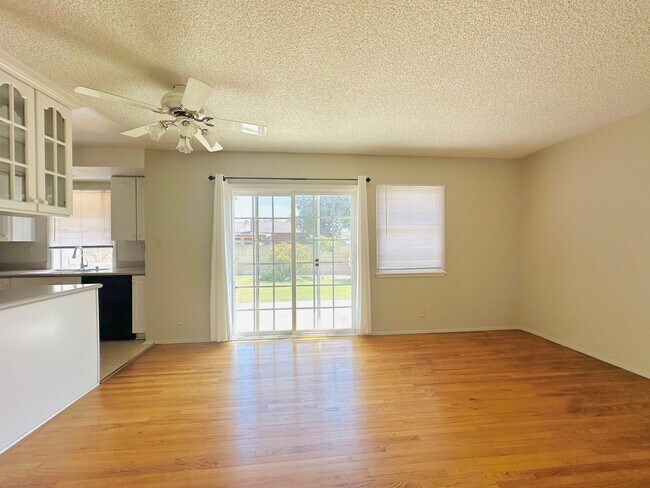 Building Photo - Charming 3bed 1bath for Rent