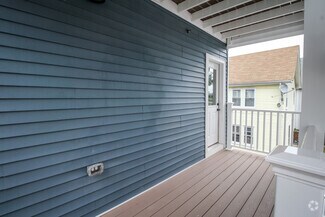 Building Photo - 43 Cypress St