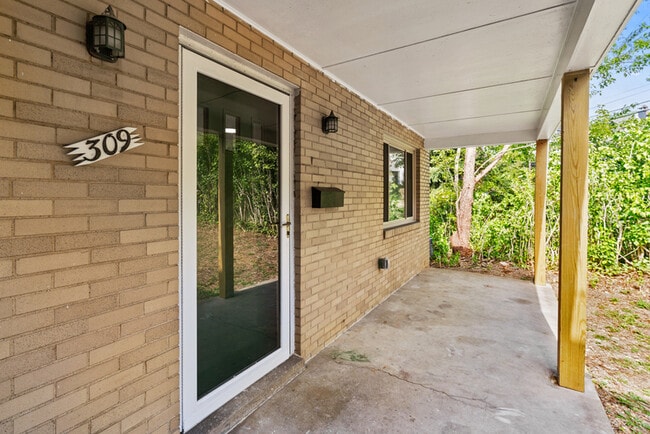 Foto del edificio - 309 Sebring Ave