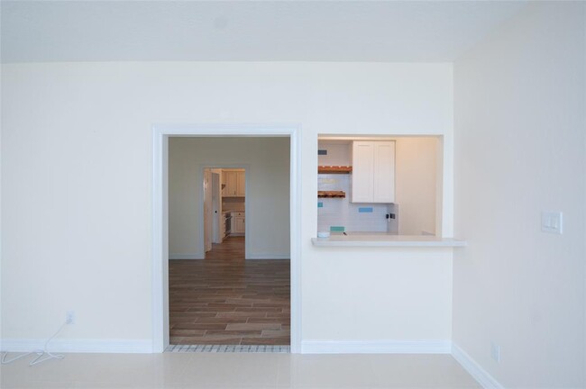 Foto del edificio - 738 Plainwood Dr