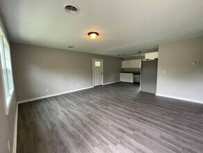 Building Photo - 441 Native Cir