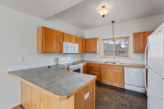 Foto del edificio - Spacious 4-Bedroom Home in North Fort Collins