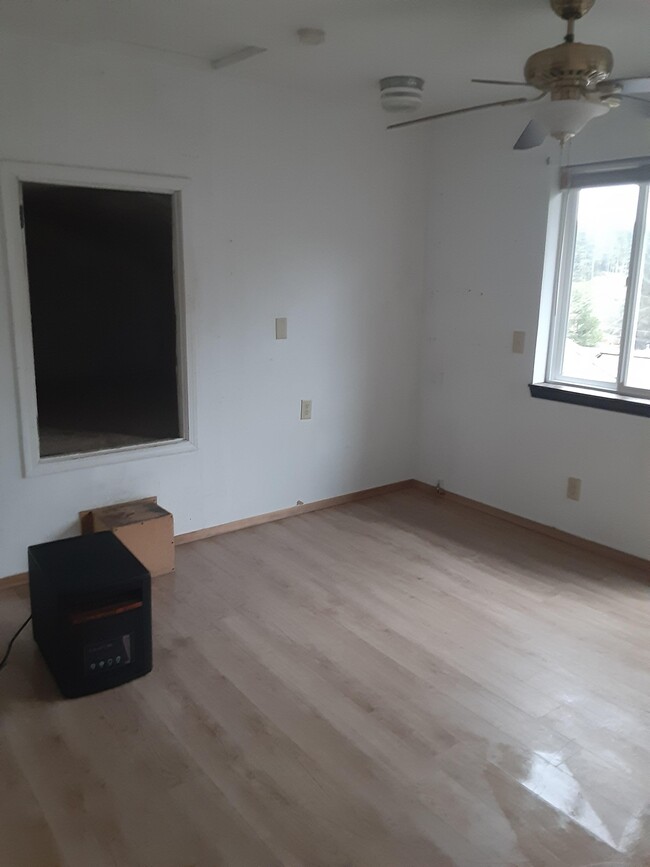 Foto del edificio - 1228 E 5th St
