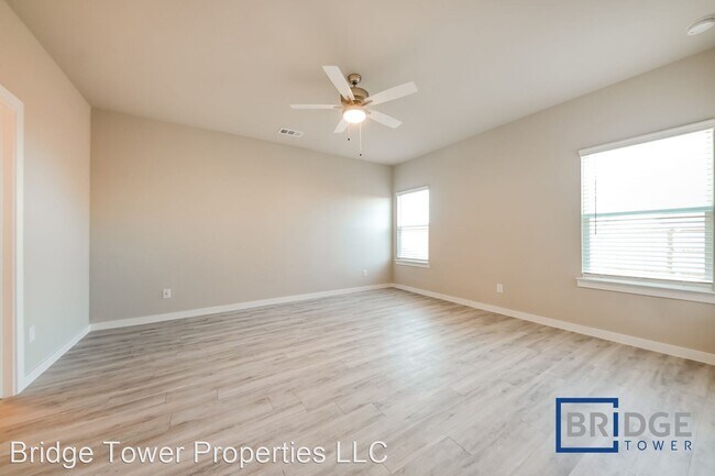 Foto del edificio - 4 br, 2.5 bath House - 4625 Goodspring Lane