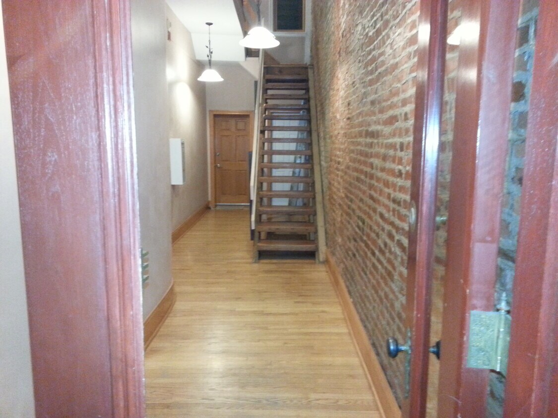hall de entrada - 313 N 34th St