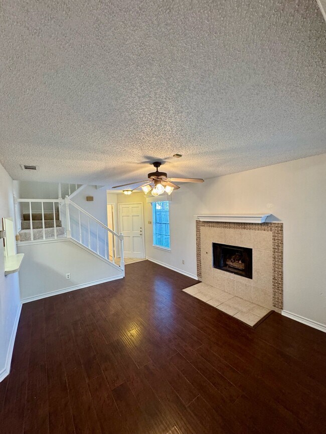 Photo - 625 Manco Rd Townhome